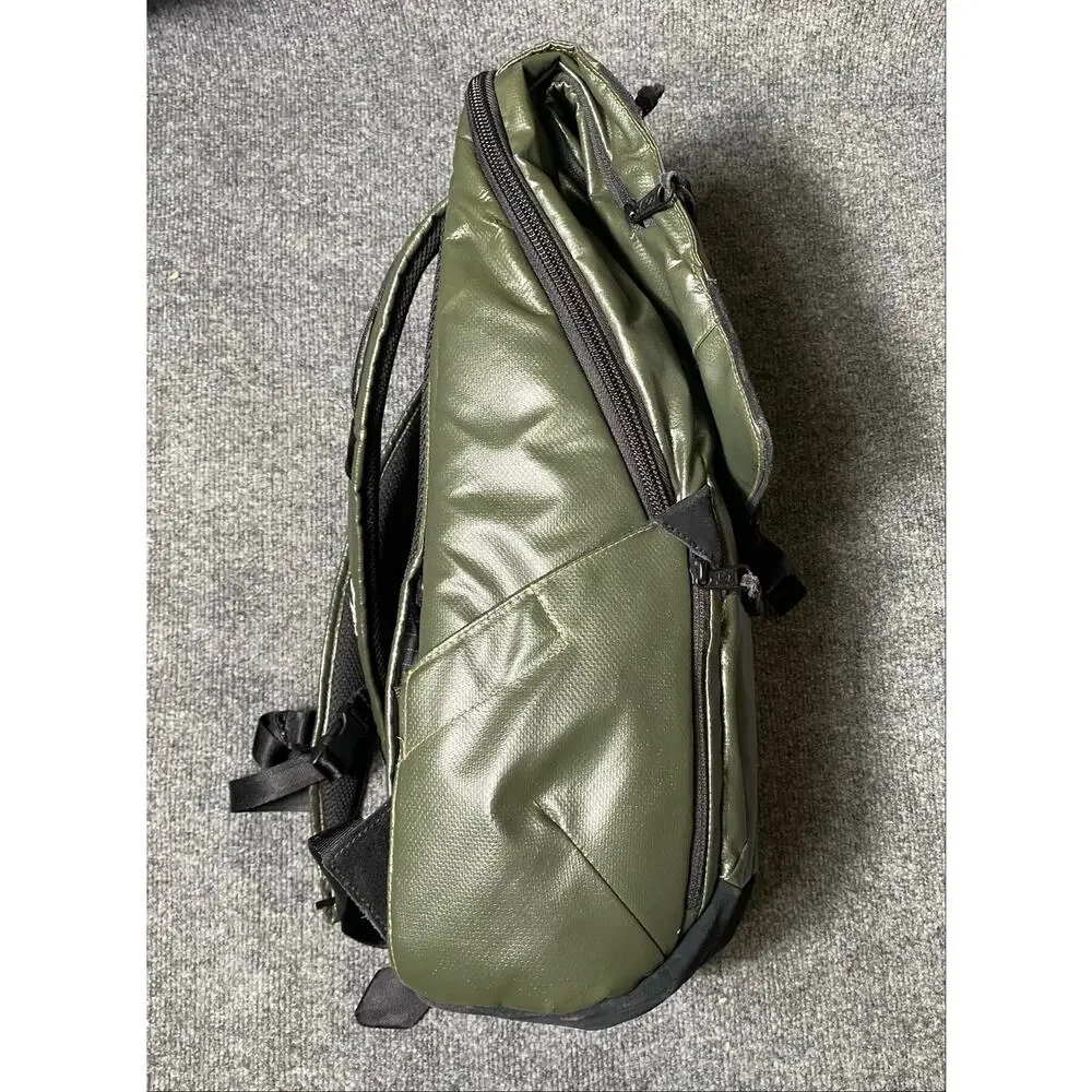 JanSport Dissenter Backpack /Laptop Military Green / Black Suede